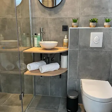 41 Nh Apartment *